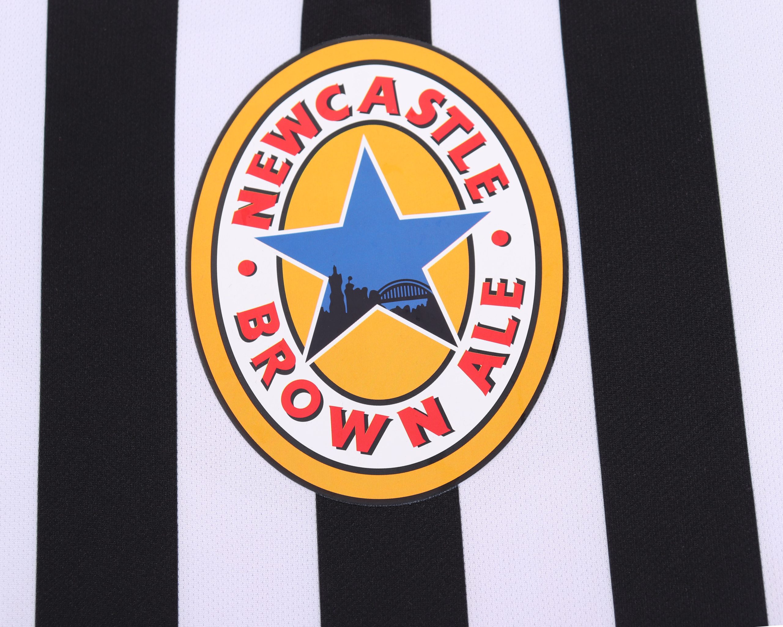 Newcastle United 1997/98 Home Kids Kit - Image 5