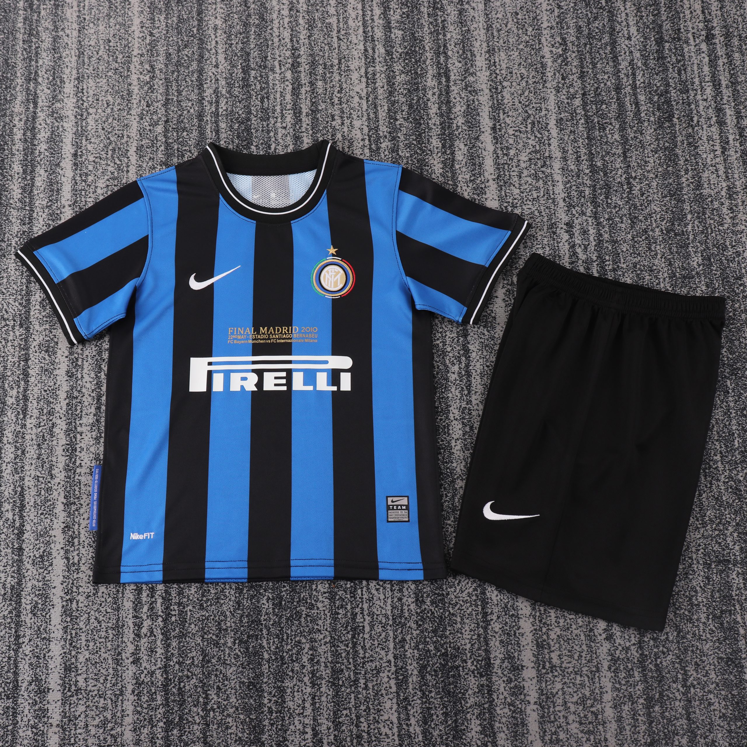 Inter Milan 2009/10 Champions League Home Kids Kit