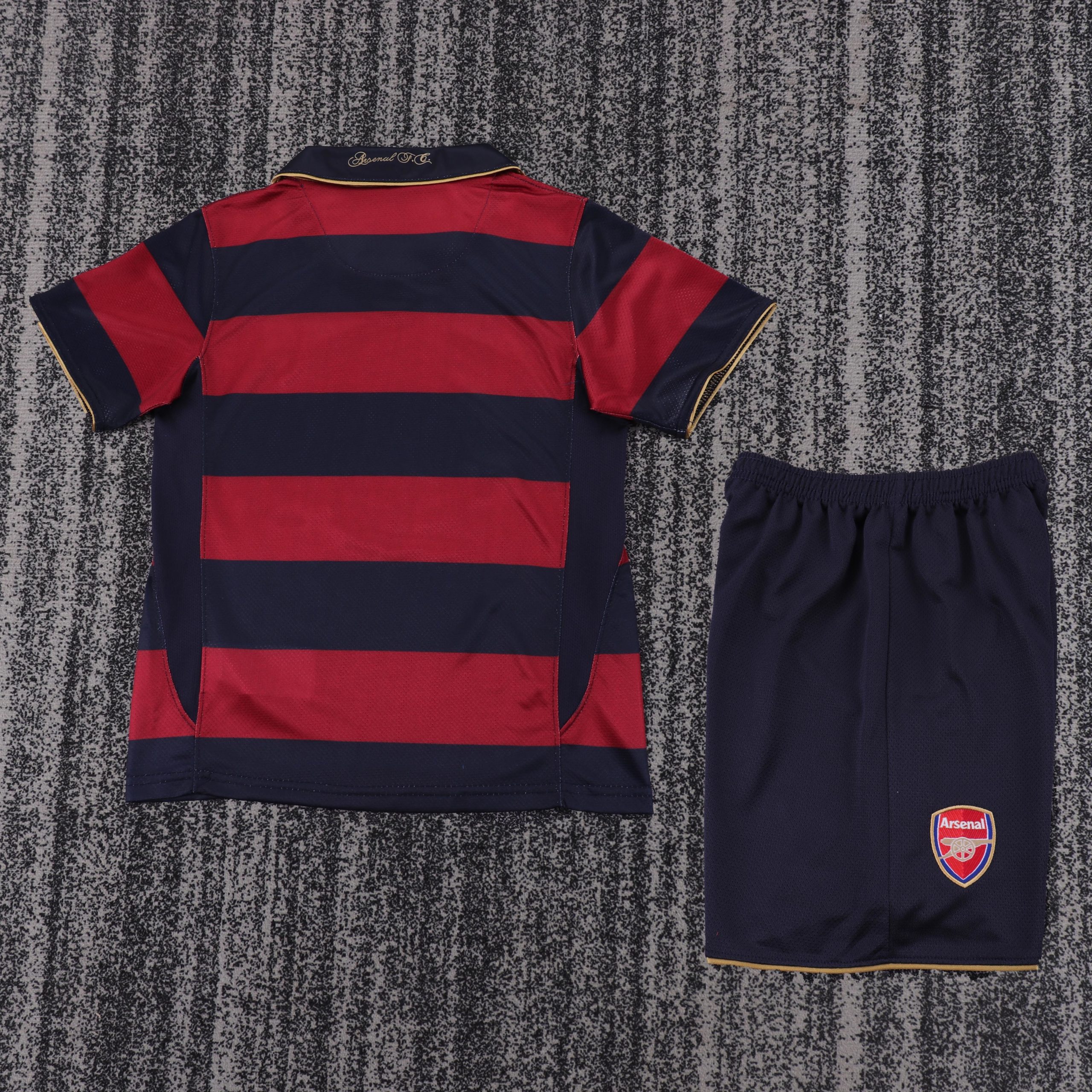 Arsenal 2007/08 Third Kids Kit - Image 2