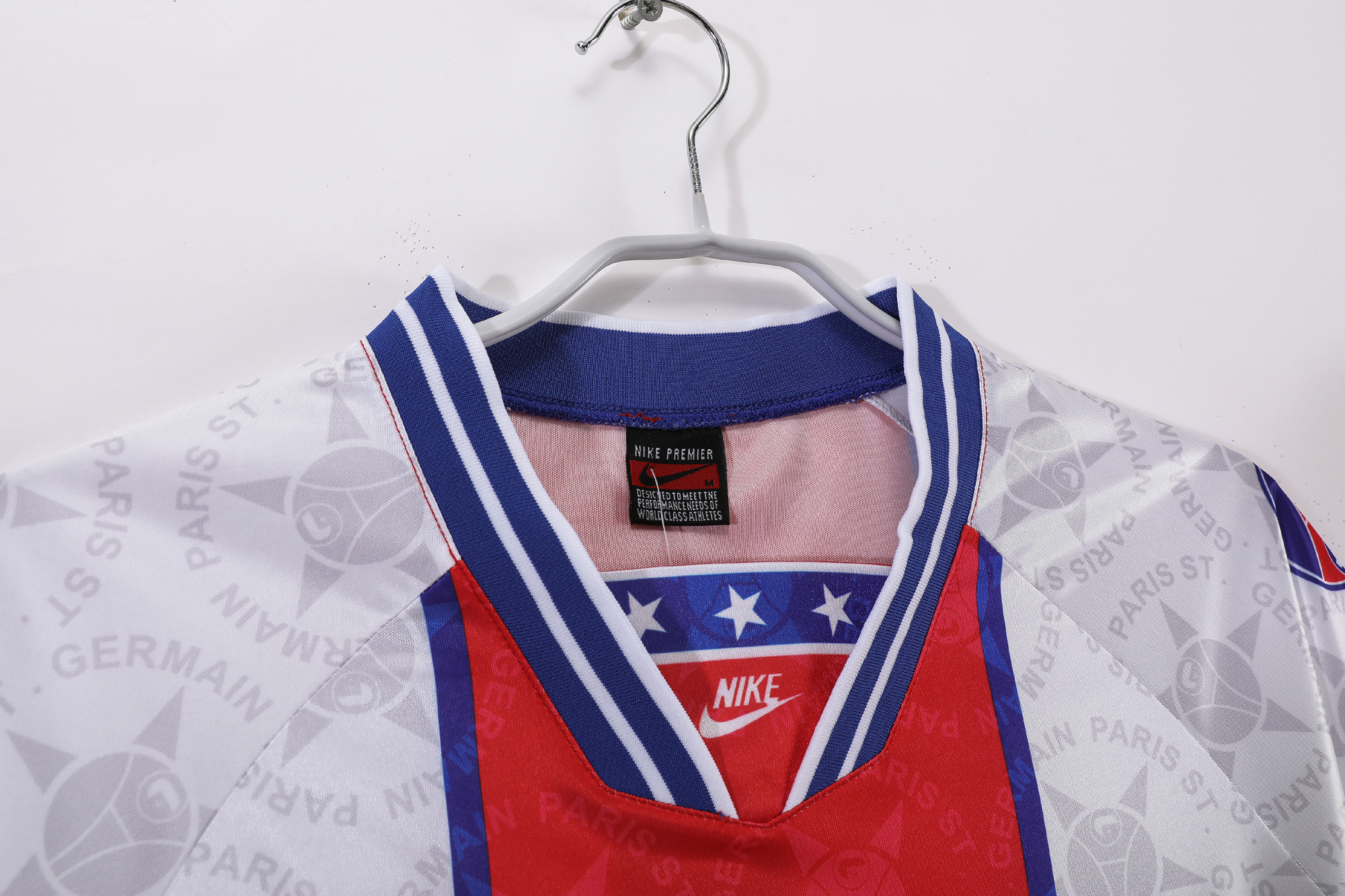 1994/95 PSG Away Retro Jersey Fan Version - Image 4