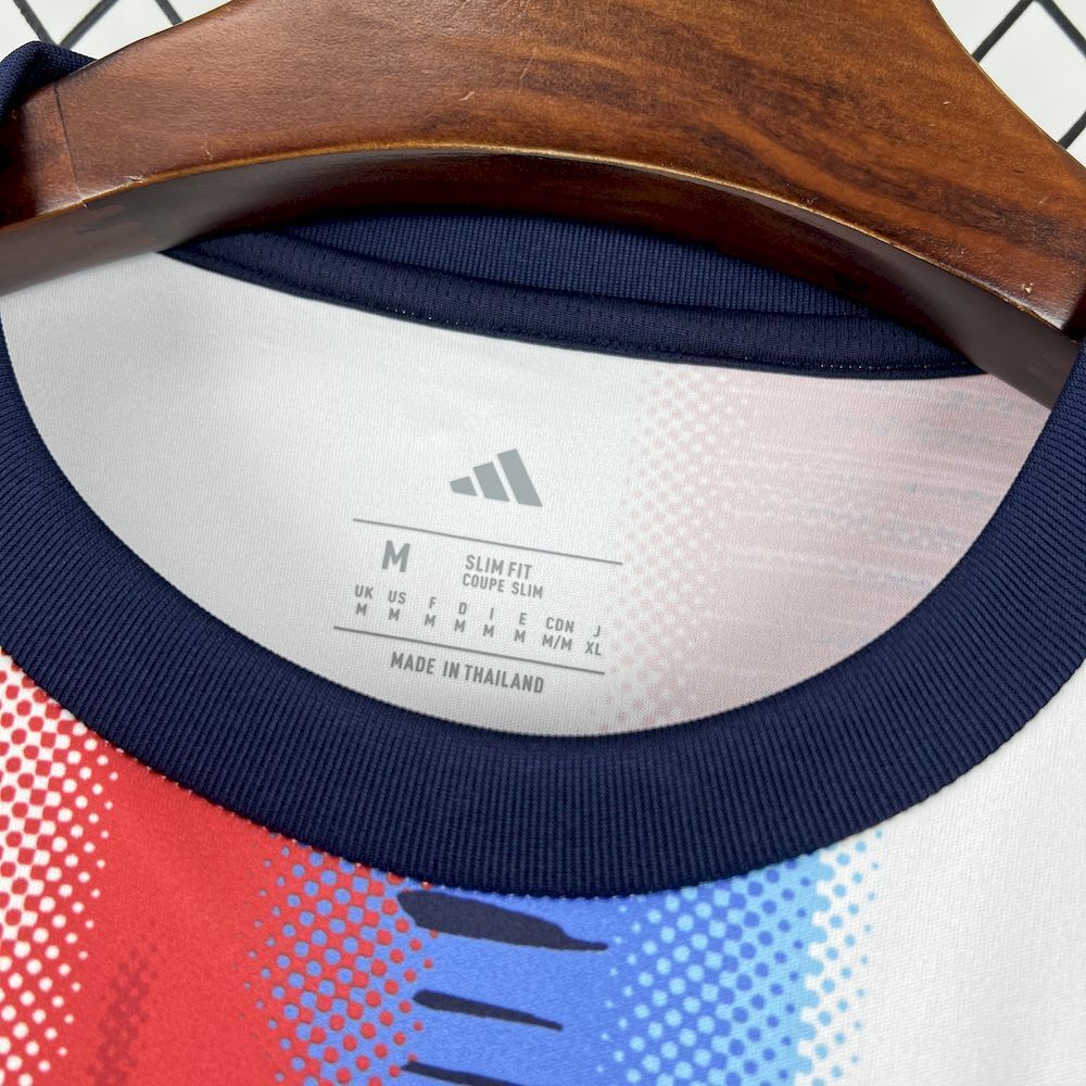 2025/26 Bayern Munich Pre-Match Jersey Fan Version - Image 3