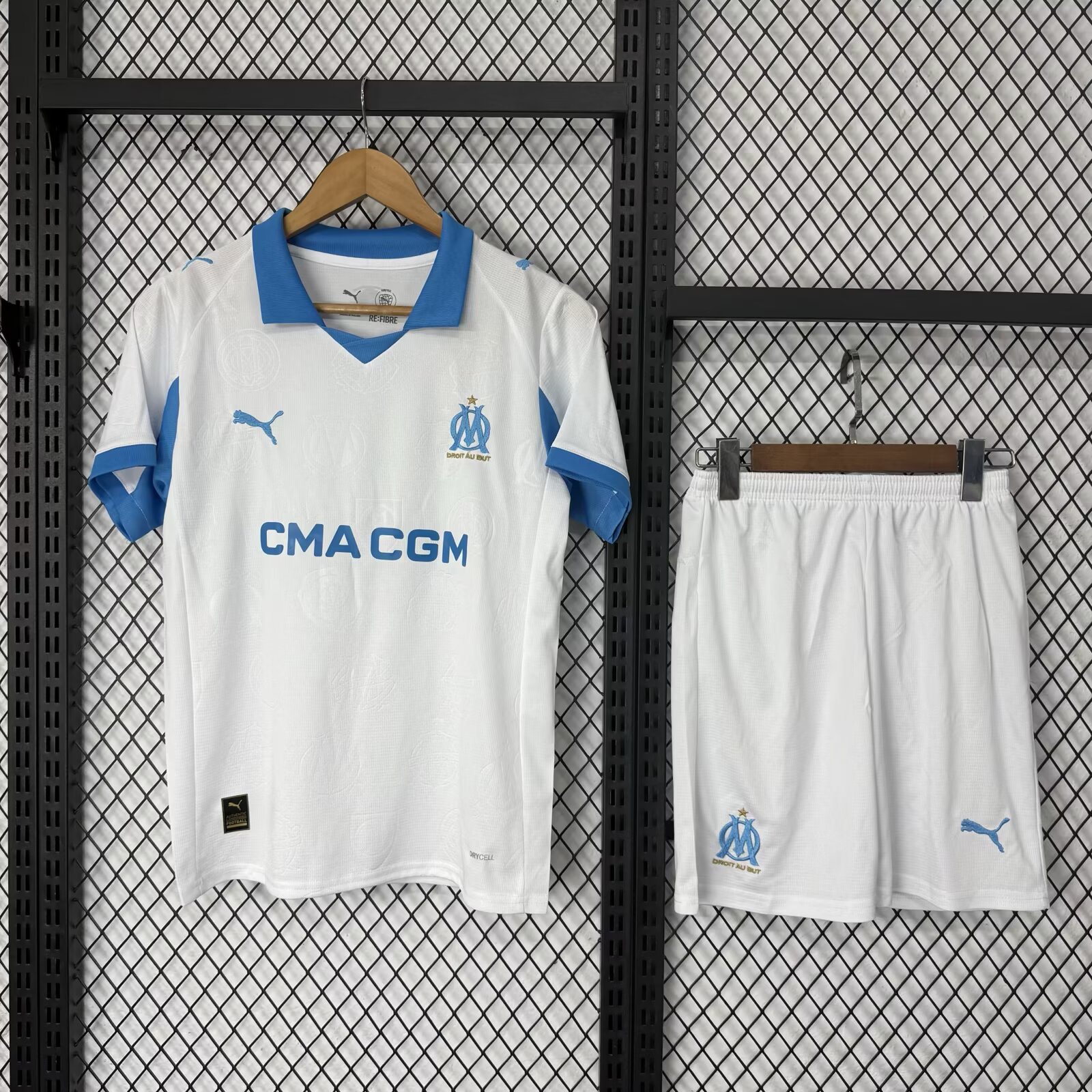Olympique Marseille 2025/26 Home Shorts - Image 3