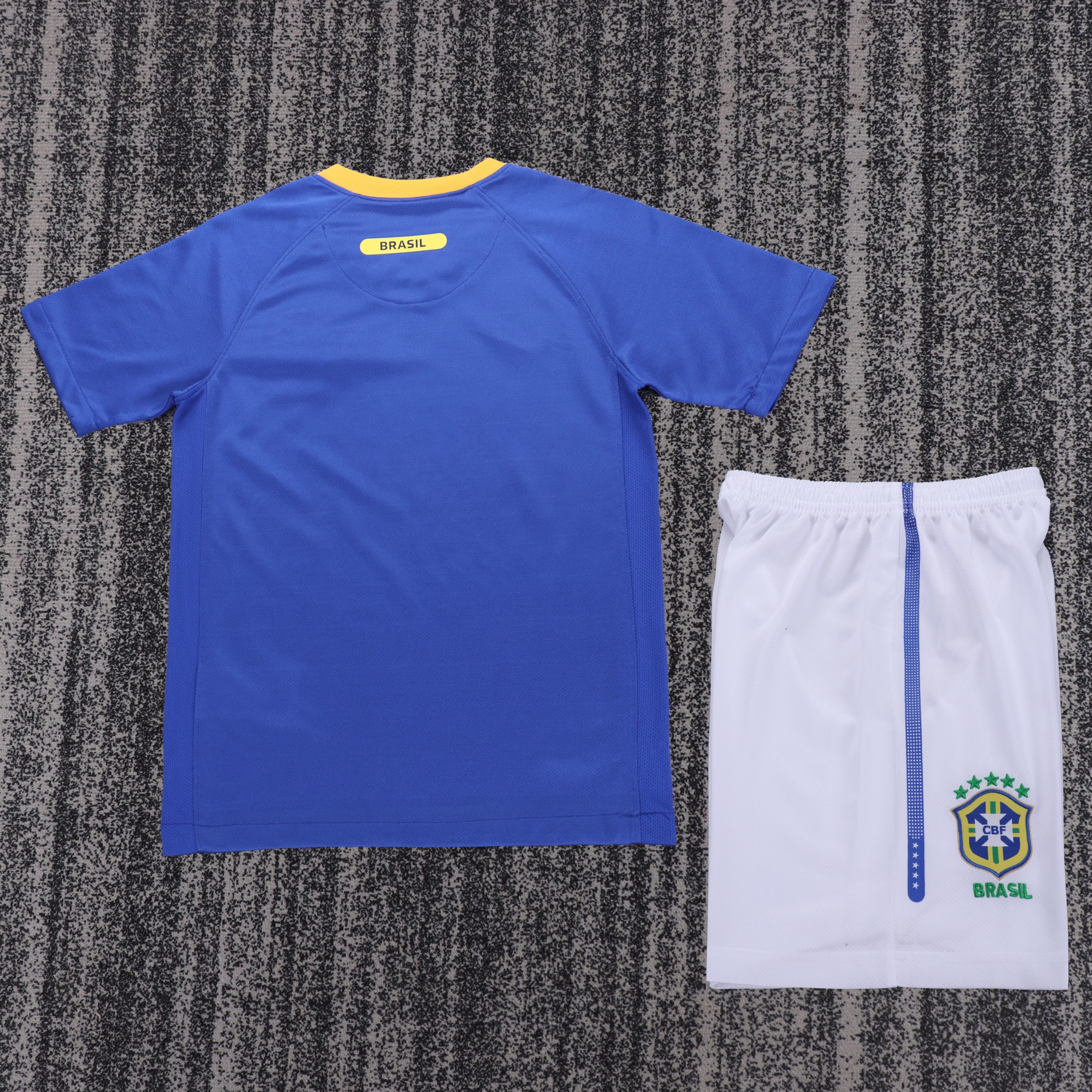 Brazil 2010 World Cup Away Kids Kit - Image 2