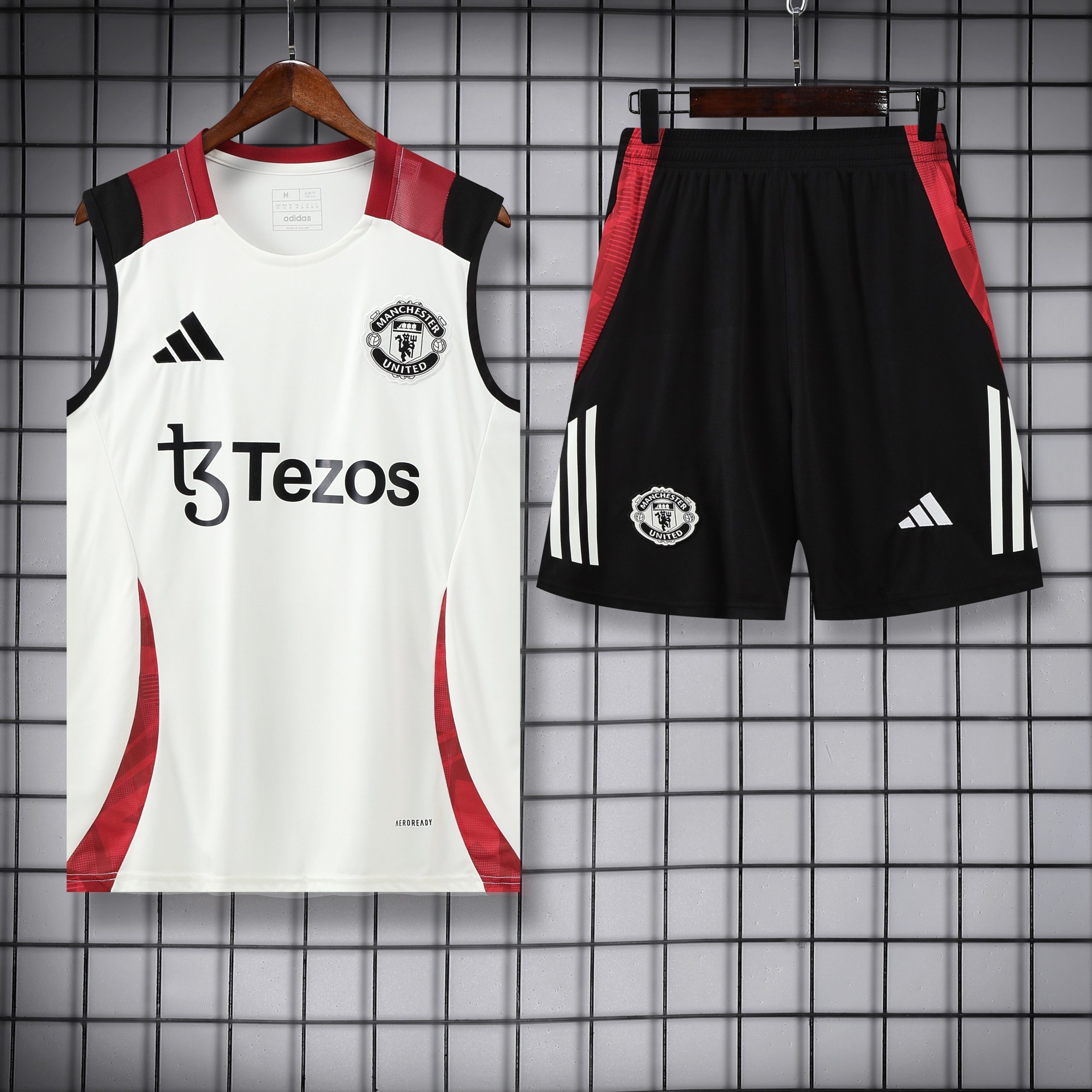 2025/26 Manchester United Vest Suit