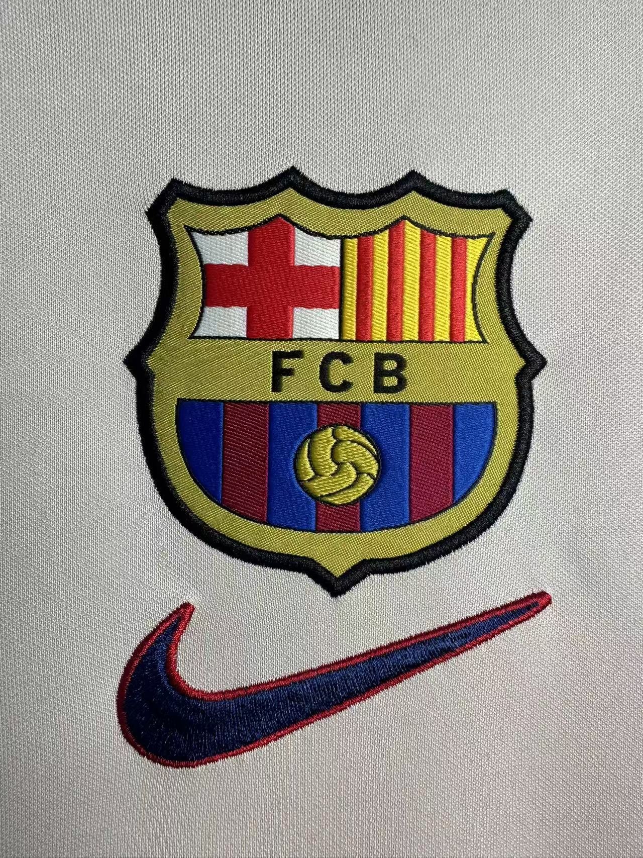 Barcelona 1998/99 Away Retro Jersey (Fan Version, Long Sleeve) - Image 4