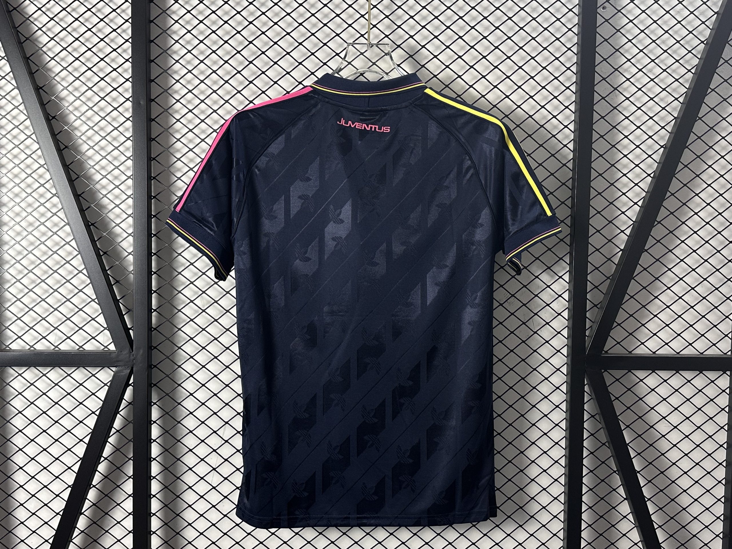 Juventus 2024/25 Special Edition Retro Jersey (Fan Version) - Image 3