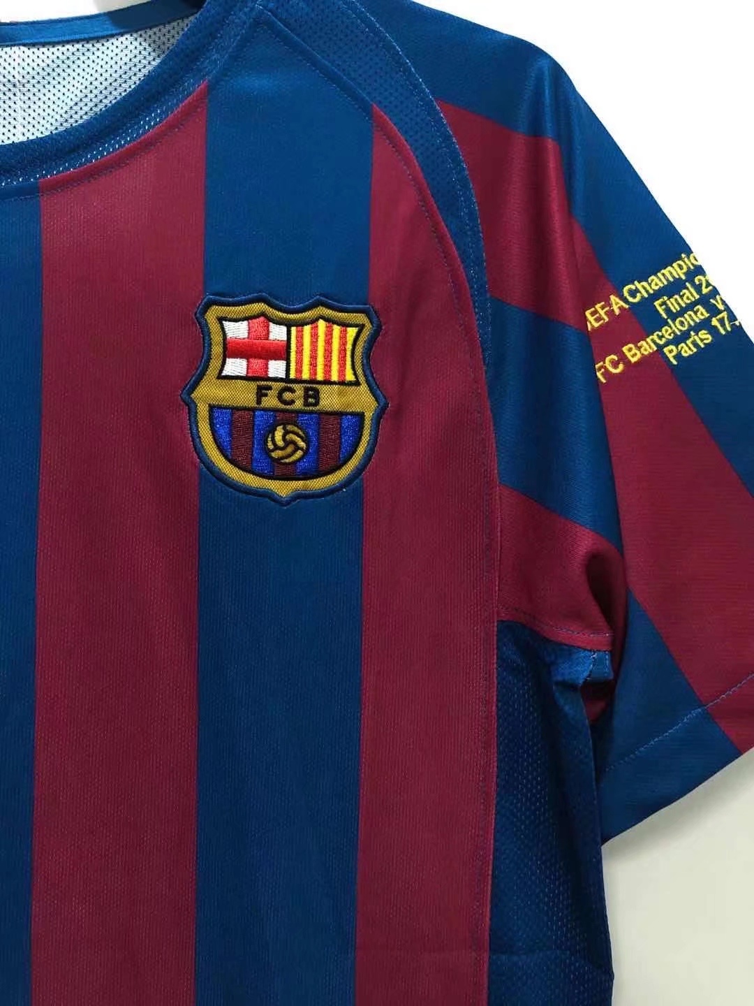 Barcelona 2005/06 Champions League Home Retro Jersey (Fan Version) - Image 5