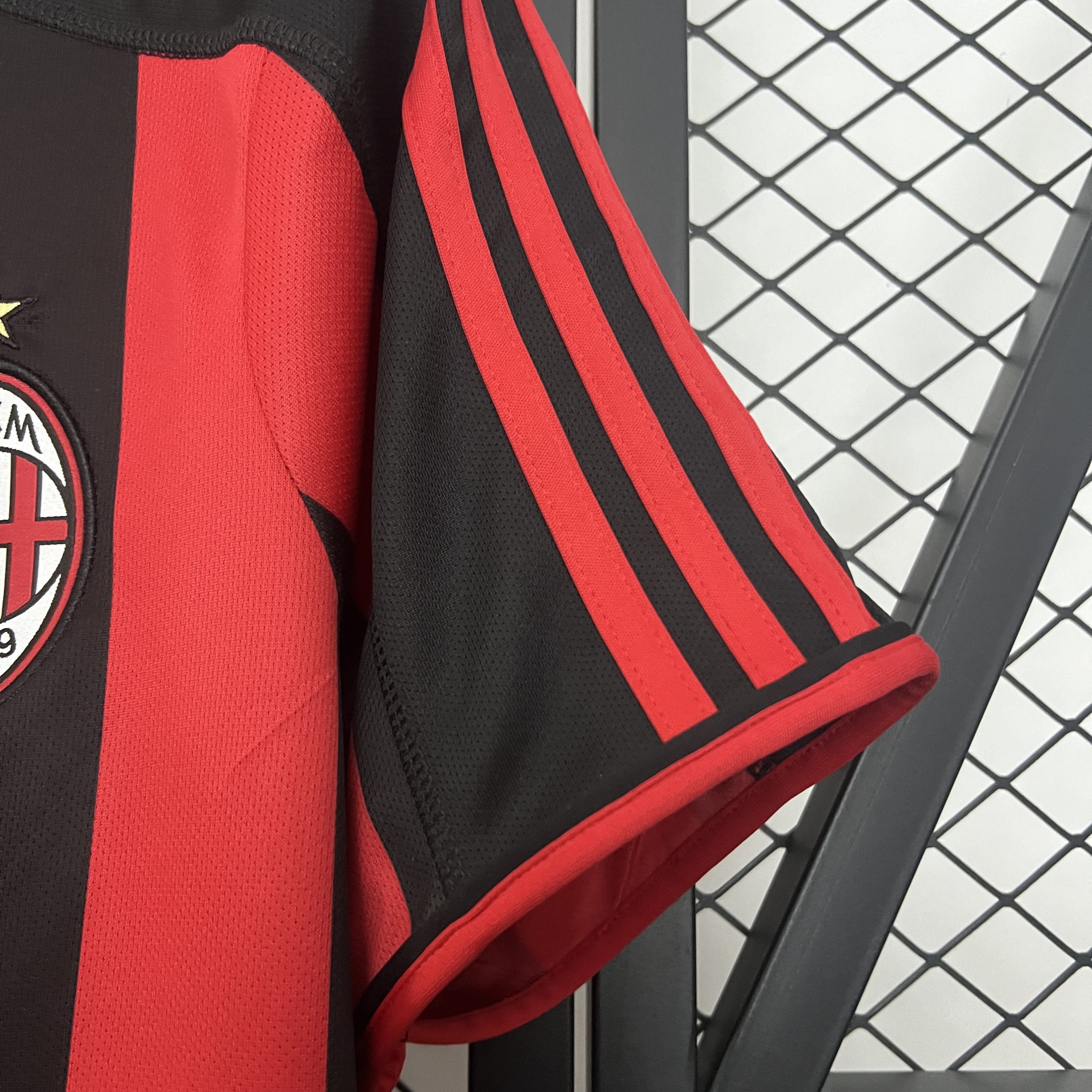 AC Milan 2003/04 Home Retro Jersey - Image 5