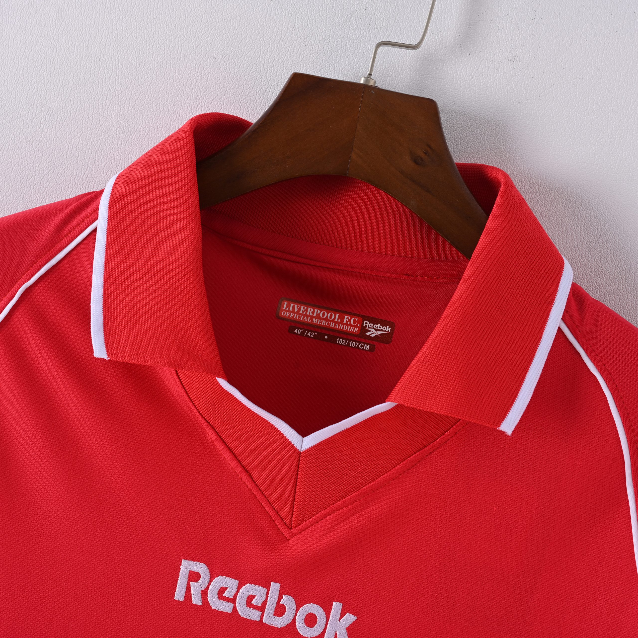 Liverpool 2000/01 Home Retro Jersey - Image 4