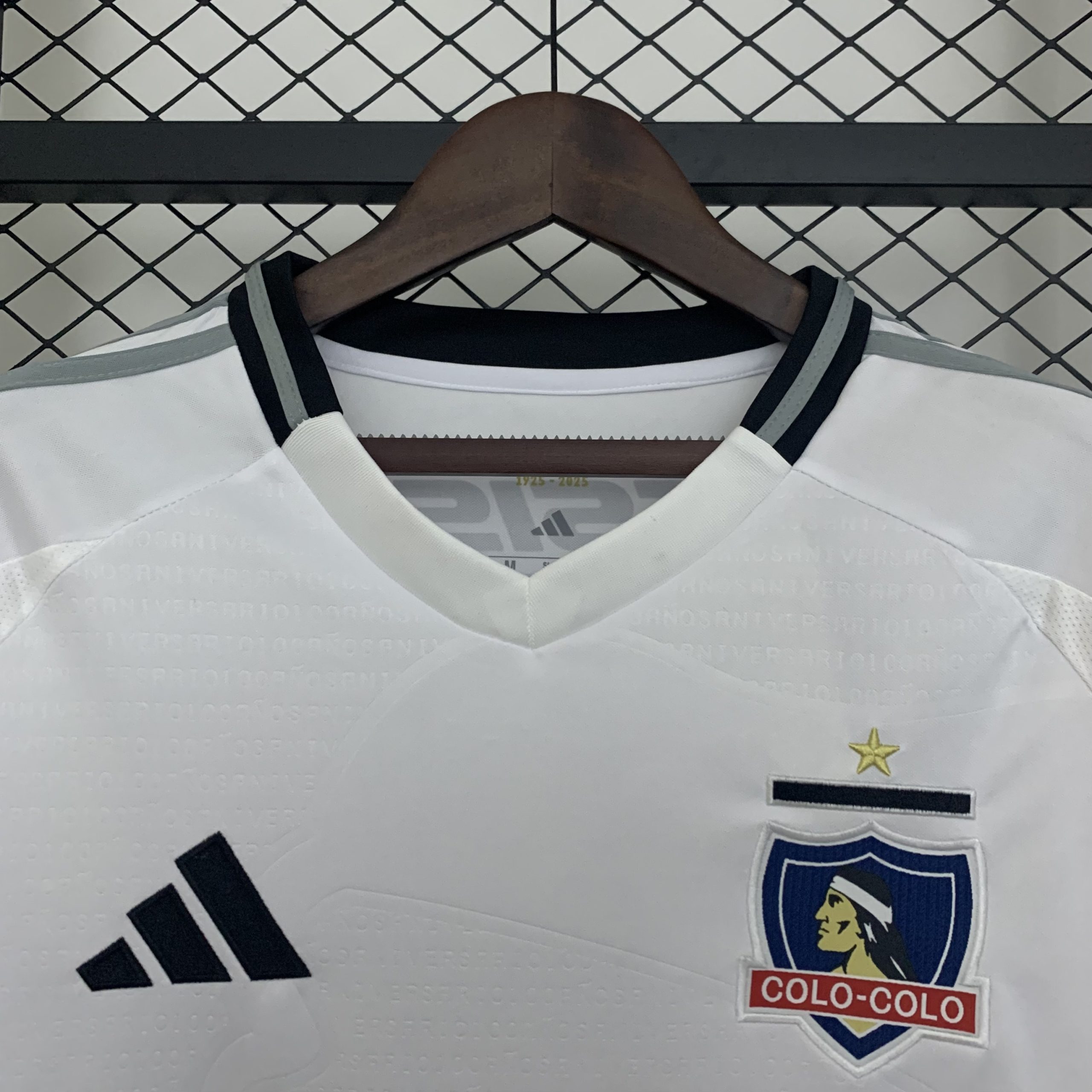 2025/26 Colo Colo Home Jersey Fan Version Long Sleeve - Image 5