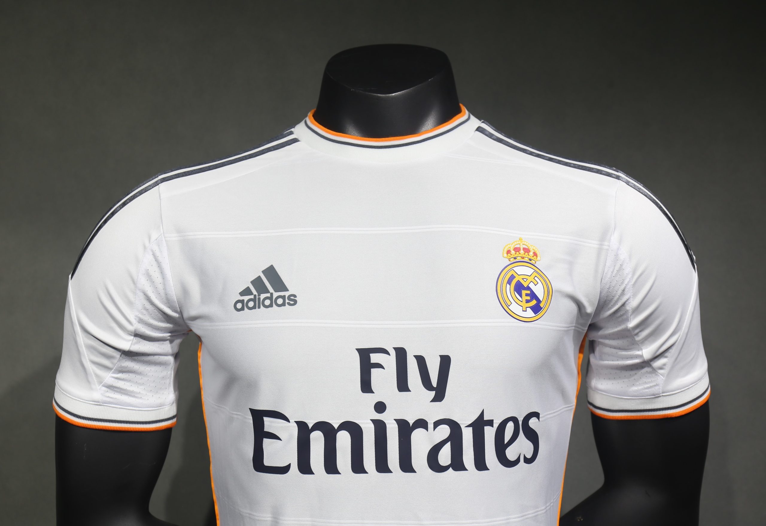Real Madrid 2013/14 Home Retro Jersey (Player Version) - Image 4