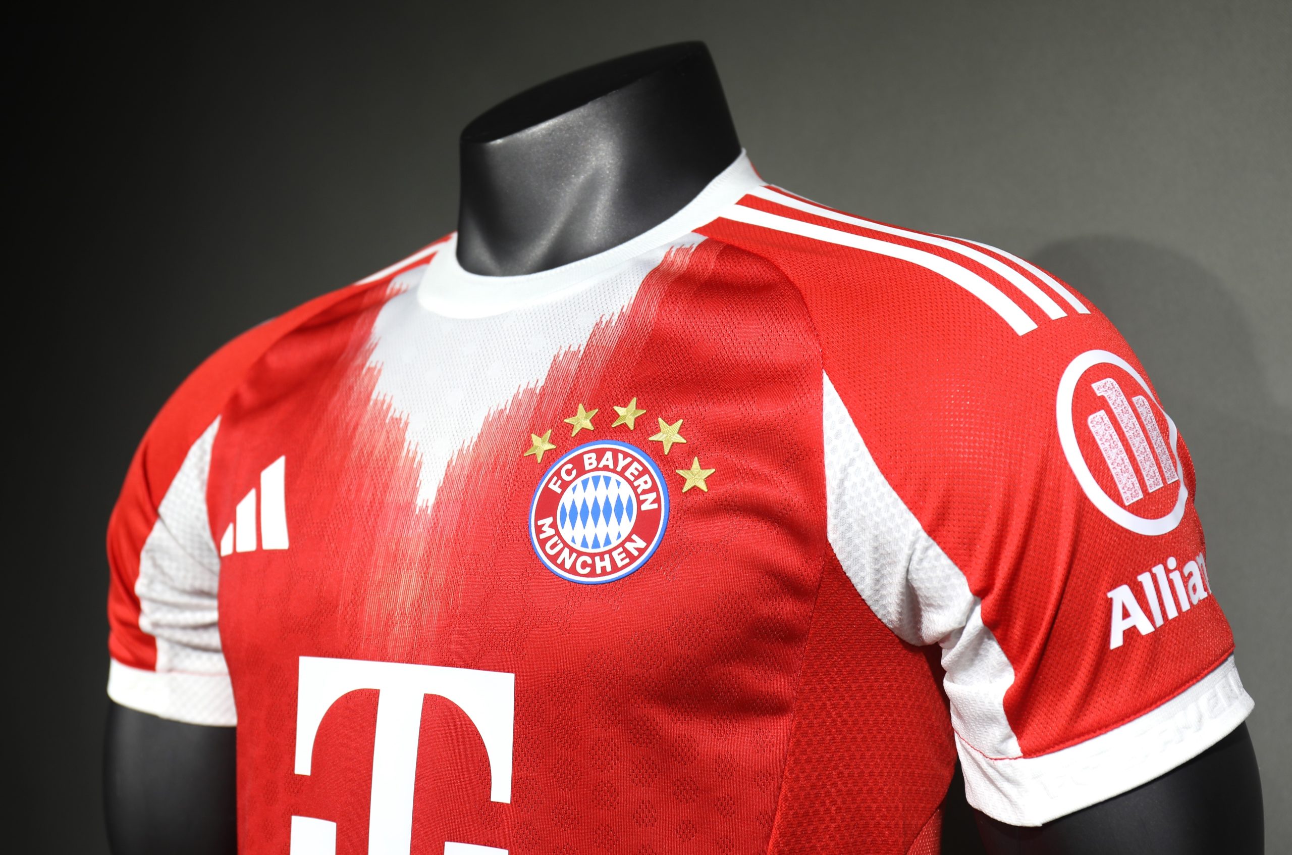 Bayern Munich 2025/26 Champions League Home Jersey (Player Version) - Image 5