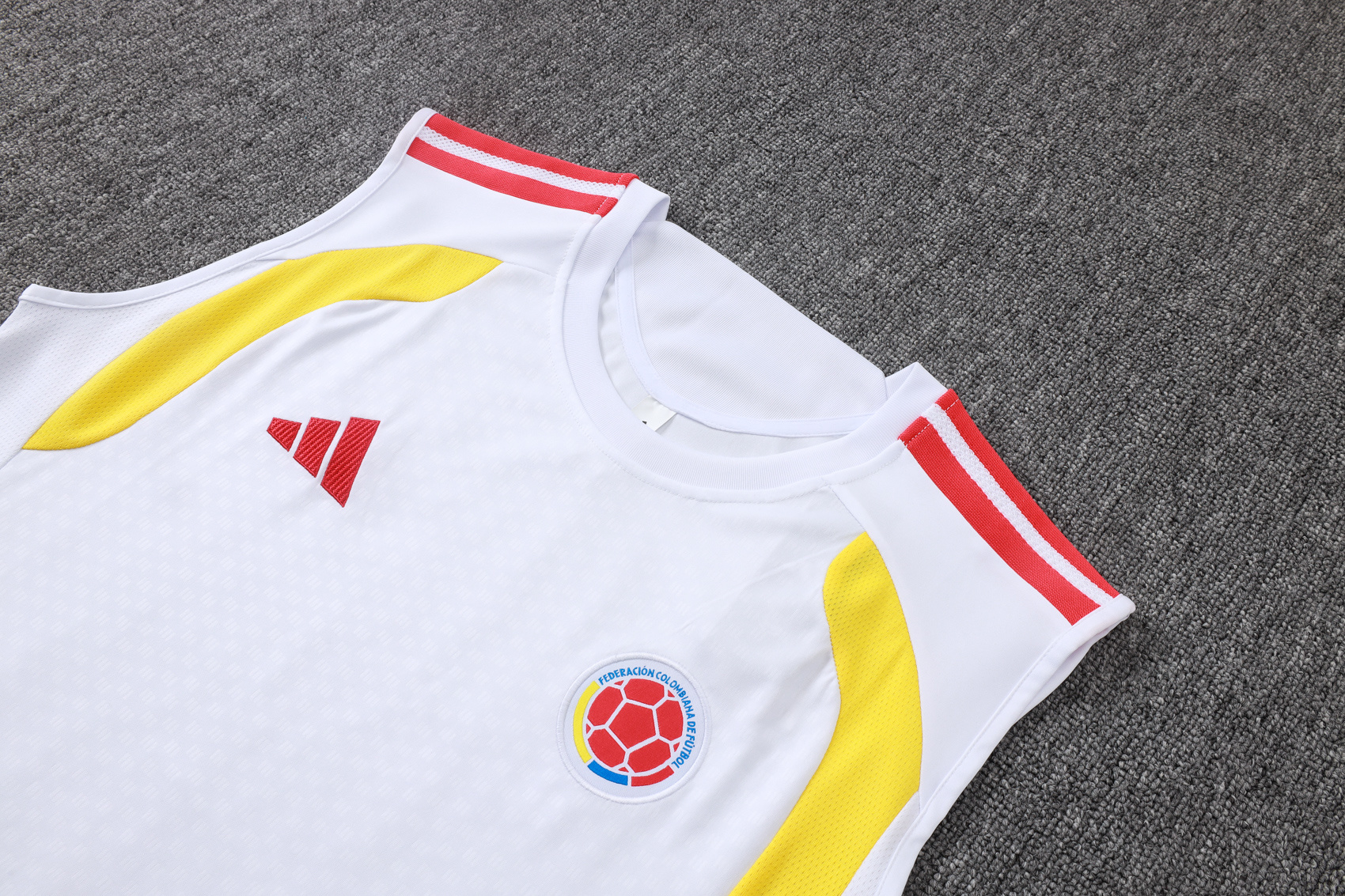 2026 Colombia Vest Suit - Image 3