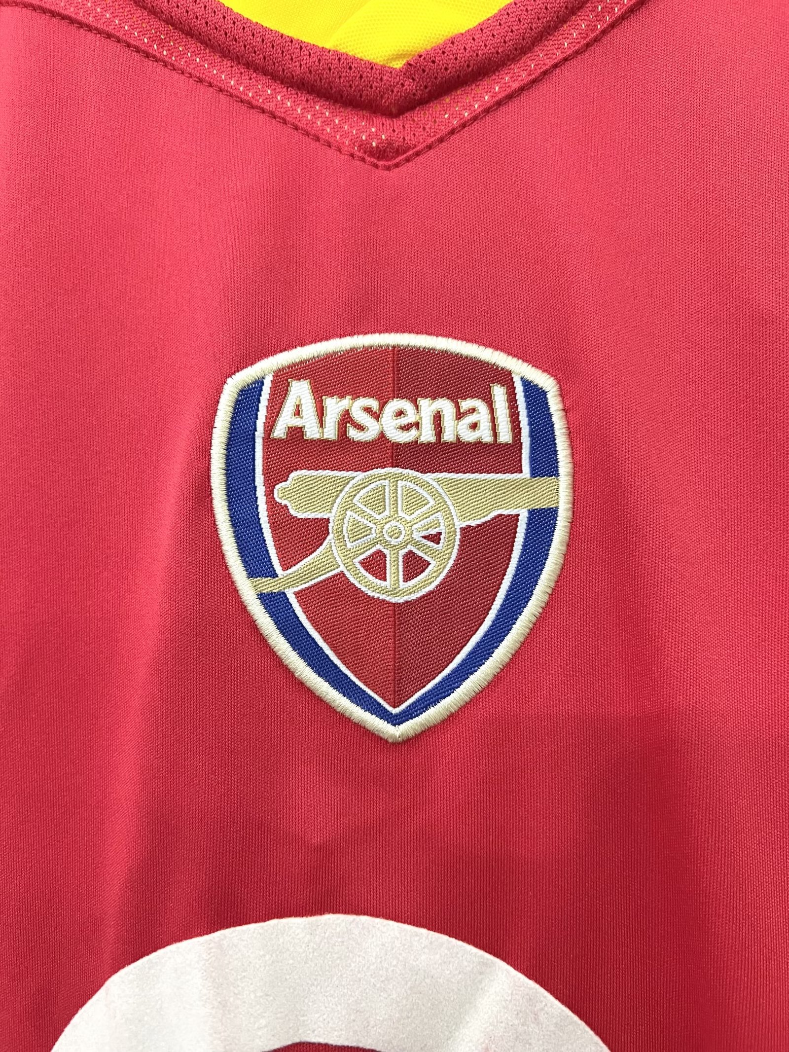 Arsenal 2004/05 Home Retro Jersey - Image 5