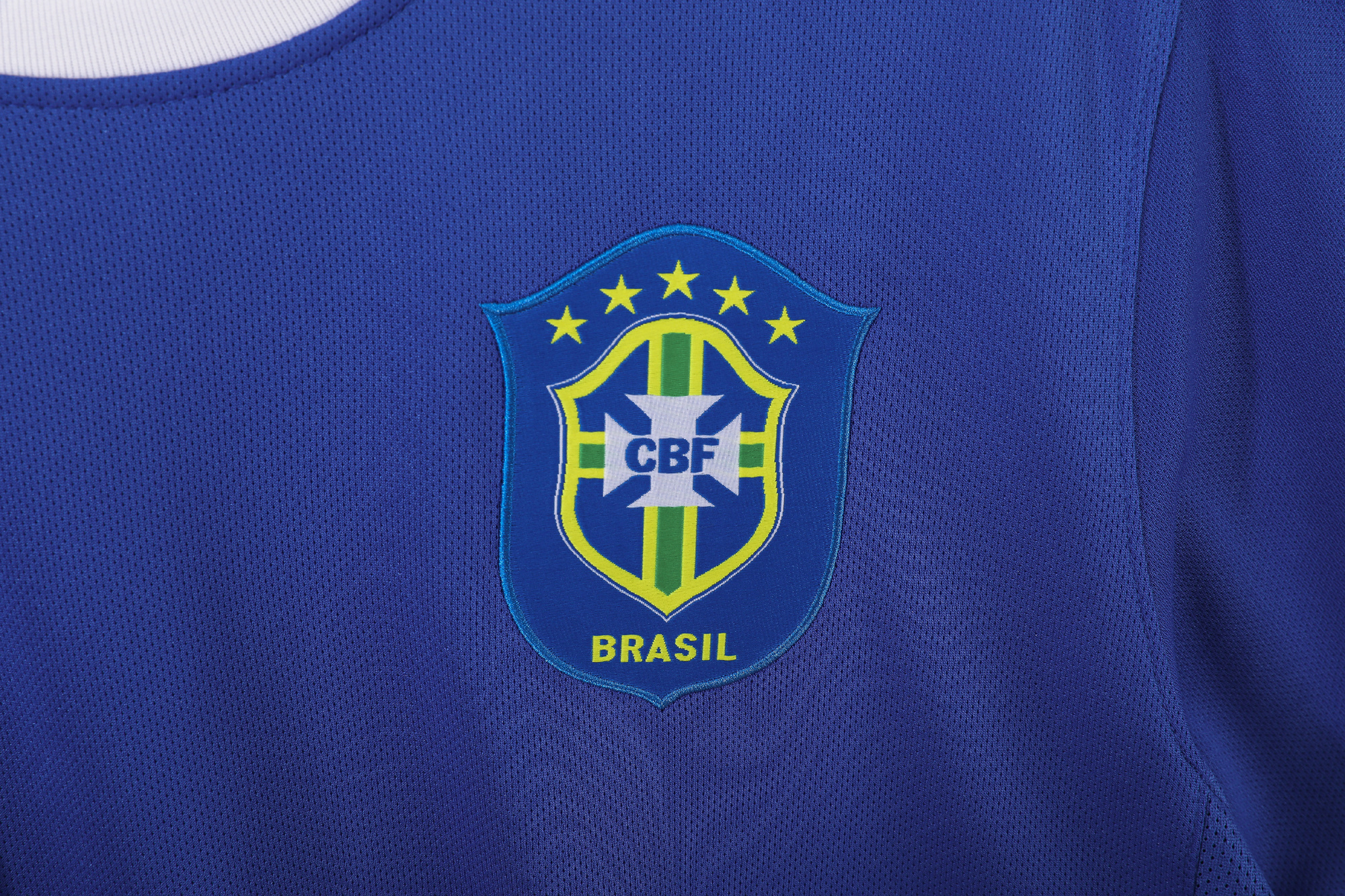 Brazil 2006 World Cup Away Retro Jersey (Fan Version) - Image 4